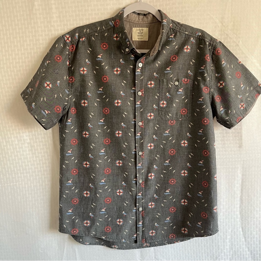 Artistry in Motion Button Down Short Sleeve Shirt Gray Nautical Size Medium